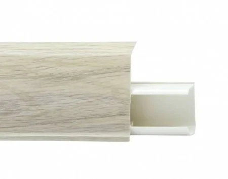 Пластиковый плинтус Royce №526 Дуб Орегон (55х23х2200мм) в Кургане