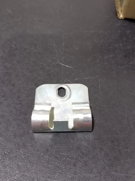 Клипсы к плинтусу MDF Bonkeel (50шт) в Кургане