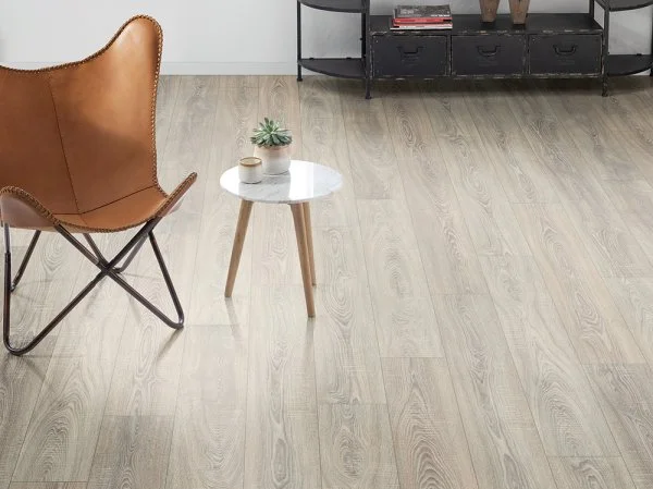 Ламинат Egger PRO 8/33 4V Дуб Бардолино серый EPL036 в Кургане