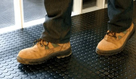 Противоскользящее резиновое покрытие Пятачки (1,0х10м) в Кургане