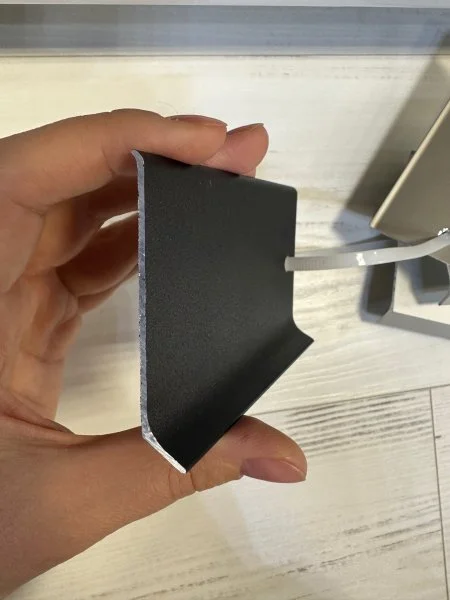 Алюминиевый плинтус Bonkeel ПЛ80 515л Черный (78,5х11,2х2500мм) в Кургане