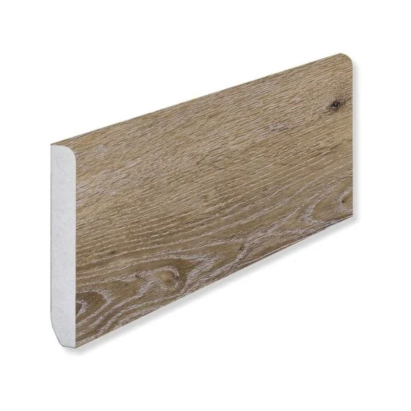 Кварцевый плинтус Fargo 1603 Дуб Кантри градиент 80х11х2200 мм в Кургане